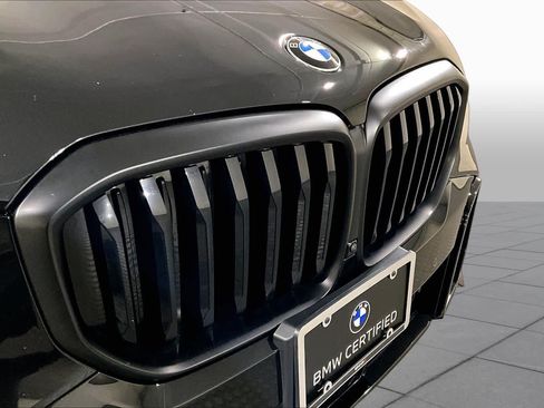 Used 2024 BMW X5 xDrive40i w/ M Sport Package AWD/4WD image 31
