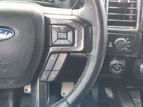 Used 2019 Ford F150 Lariat w/ Equipment Group 502A Luxury AWD/4WD image 29