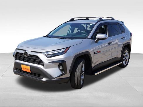Used 2025 Toyota RAV4 XLE Premium w/ Weather Package AWD/4WD image 11