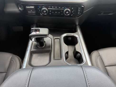 Used 2025 Chevrolet Silverado 1500 LTZ AWD/4WD image 15