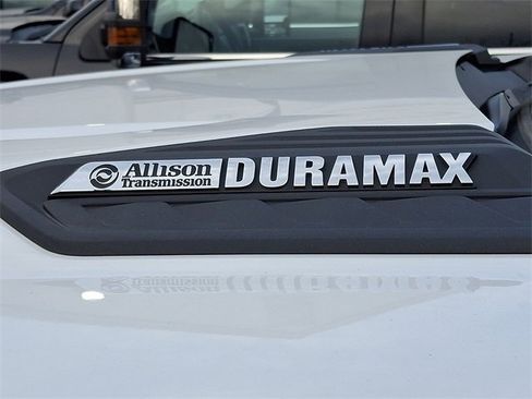 Used 2024 Chevrolet Silverado 2500 LT image 10