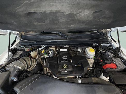 Used 2019 RAM 2500 Laramie image 43