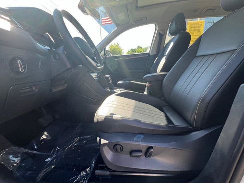 Certified 2022 Volkswagen Tiguan SE AWD/4WD image 11