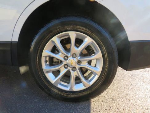 Used 2020 Chevrolet Equinox LT w/ LPO, Floor Liner Package image 15