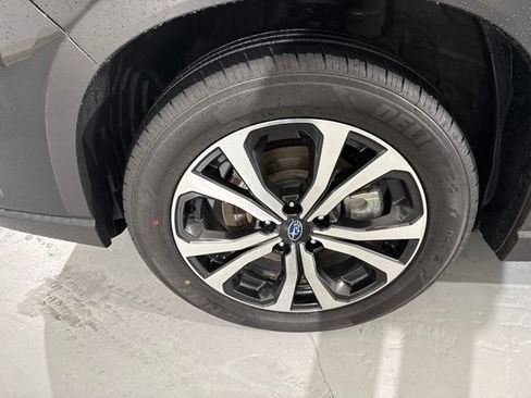 Used 2023 Subaru Forester Limited AWD/4WD image 4