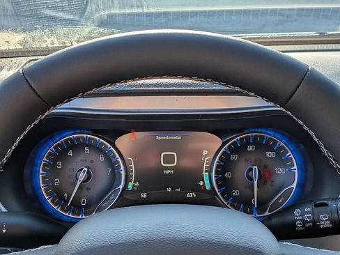 New 2026 Chrysler Pacifica Limited image 18