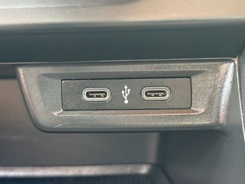 Used 2023 Volkswagen Jetta Sport image 32