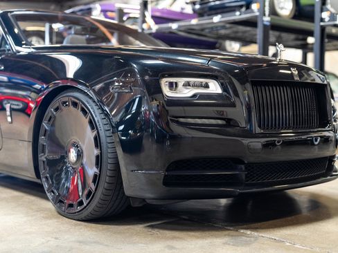 Used 2020 Rolls-Royce Dawn image 14