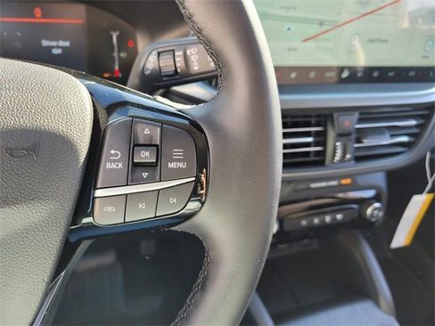 New 2025 Ford Escape SE image 21