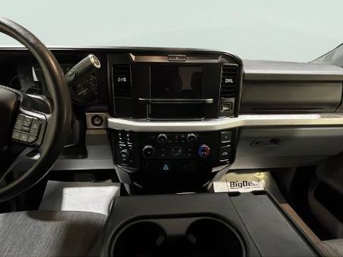 Certified 2025 Ford F250 XLT image 10