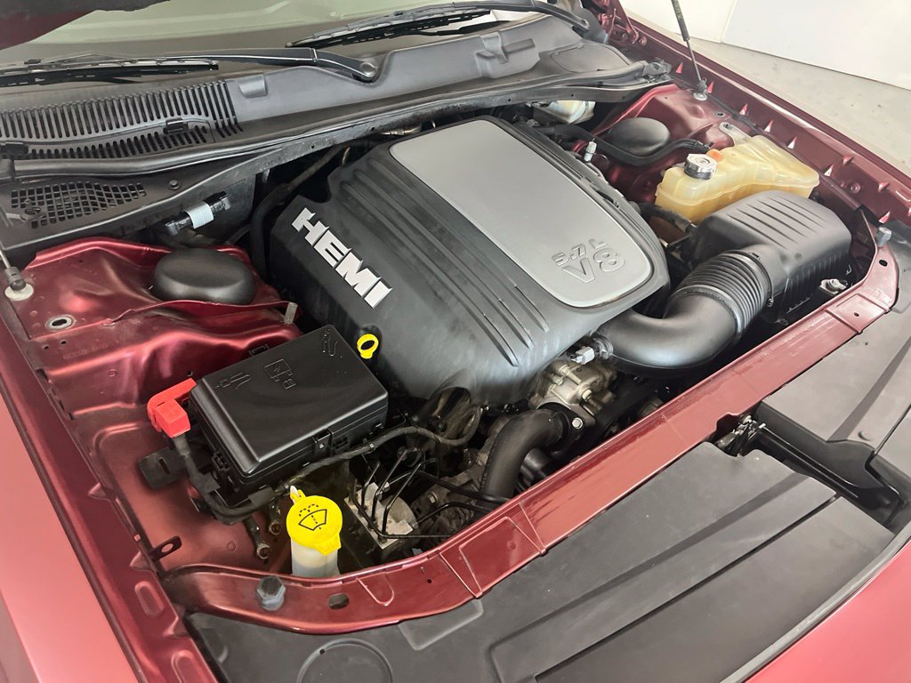Used 2019 Dodge Challenger R/T RWD image 10