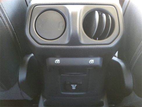 Used 2022 Jeep Wrangler Unlimited Sahara w/ Cold Weather Group image 23