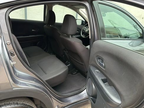 Used 2017 Honda HR-V LX image 25