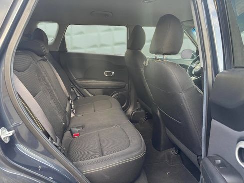 Used 2014 Kia Soul + w/ UVO w/Eservices Package image 17
