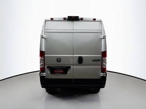 Used 2025 RAM ProMaster 2500 w/ Convenience Group FWD image 4