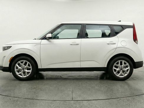 Used 2025 Kia Soul LX w/ LX Technology Package image 5