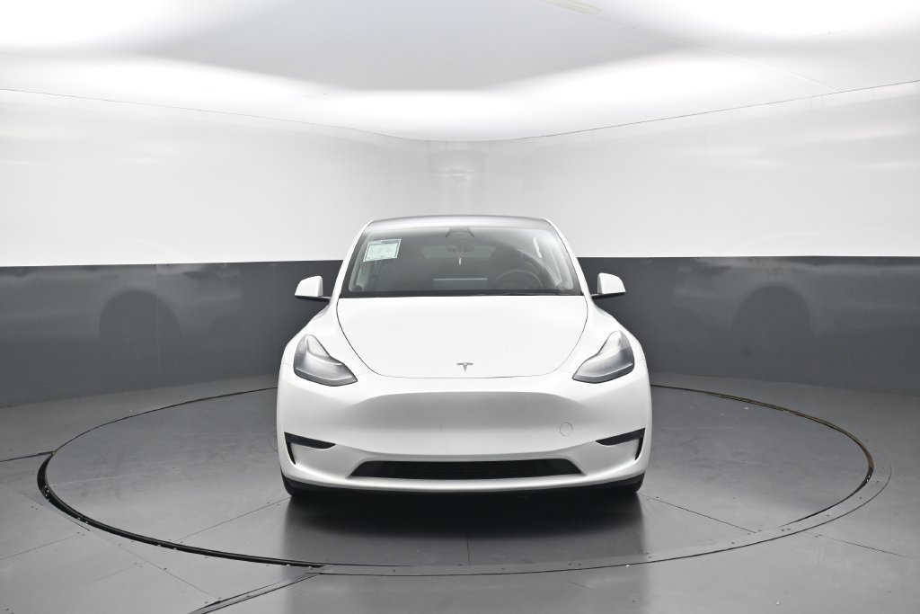 Used 2023 Tesla Model Y Performance AWD/4WD image 2