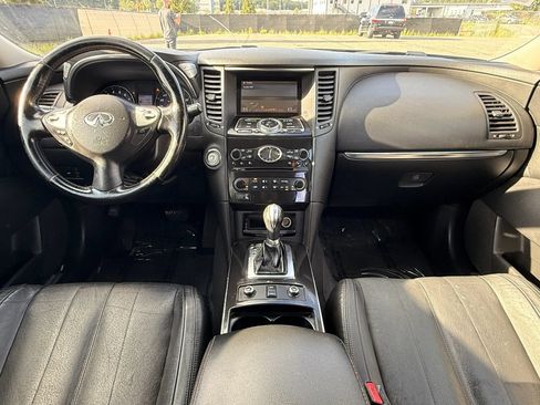 Used 2017 INFINITI QX70 AWD image 3