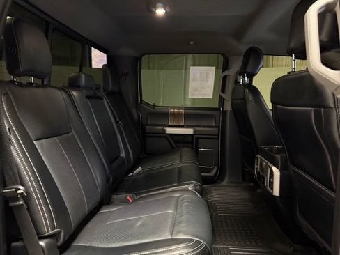 Used 2019 Ford F150 Lariat w/ Equipment Group 502A Luxury AWD/4WD image 19