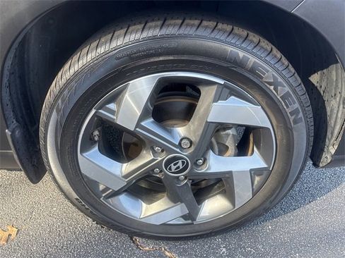 Used 2022 Hyundai Venue SEL w/ Cargo Package image 24