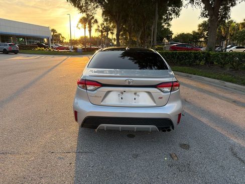 Used 2022 Toyota Corolla SE FWD image 4