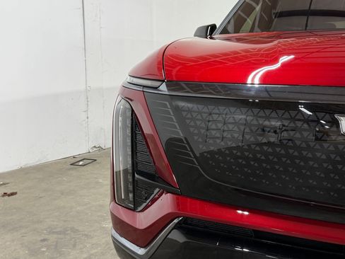 New 2026 Cadillac Vistiq Premium Luxury AWD/4WD image 10