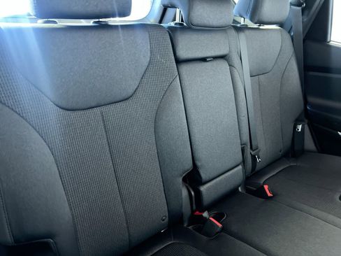 Used 2020 Hyundai Santa Fe SEL w/ Convenience Package image 30