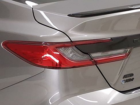 Used 2025 Toyota Camry XSE image 11