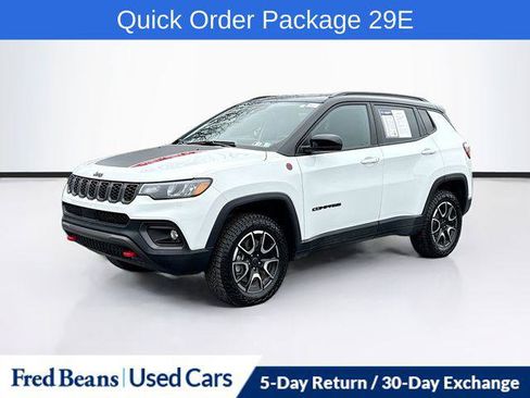 Certified 2026 Jeep Compass Trailhawk AWD/4WD image 3