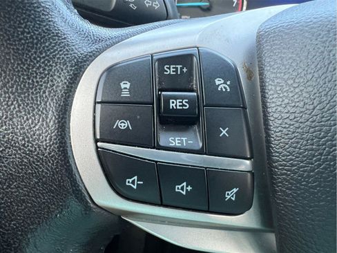 Used 2022 Ford Explorer XLT w/ Equipment Group 202A RWD image 35