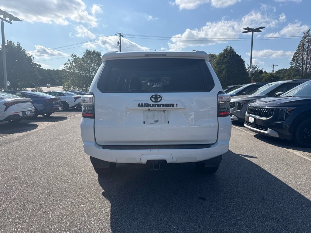Used 2021 Toyota 4Runner SR5 Premium w/ Moonroof Package AWD/4WD image 4