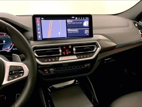 Used 2024 BMW X4 xDrive30i w/ Premium Package AWD/4WD image 5