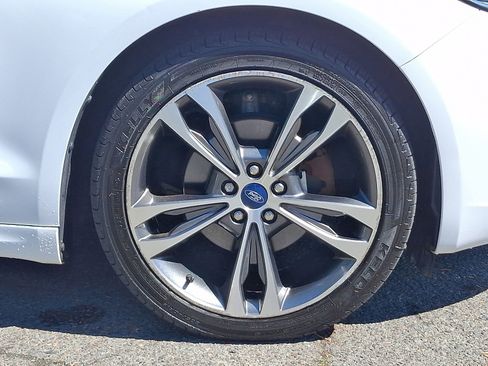 Used 2019 Ford Fusion Titanium AWD/4WD image 9