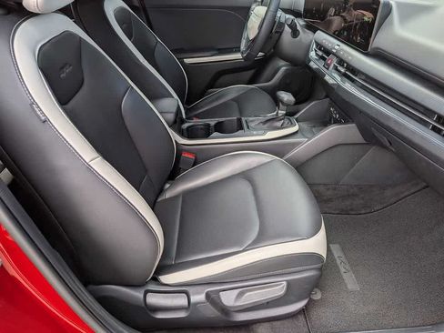 Used 2025 Kia K4 GT-Line w/ GT-Line Premium Package FWD image 29