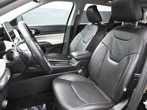 Used 2022 Jeep Compass Limited w/ Sun and Sound Group AWD/4WD image 16