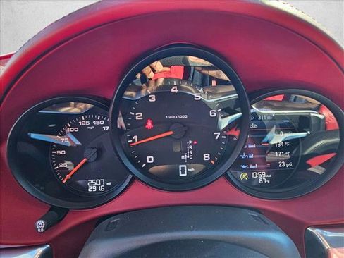 Used 2025 Porsche 718 Boxster image 11