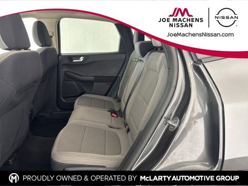 Used 2020 Ford Escape SE image 24