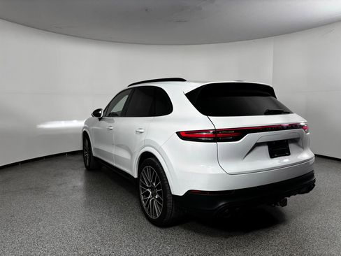 Certified 2023 Porsche Cayenne S Platinum w/ Assistance Package image 3