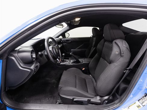 Certified 2023 Toyota GR86 w/ ALL Weather Mat Package (TMS) image 4