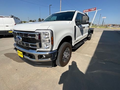 Used 2025 Ford F250 XLT w/ FX4 Off-Road Package AWD/4WD image 4