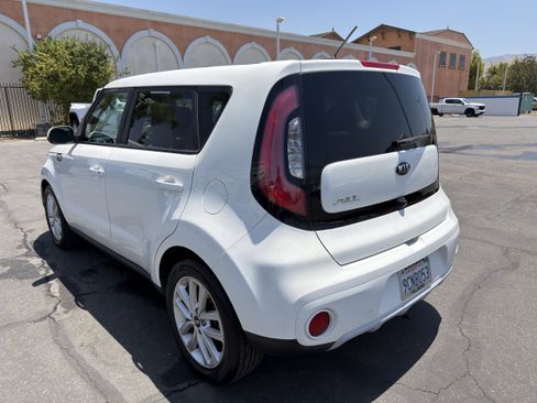 Used 2019 Kia Soul + FWD image 6