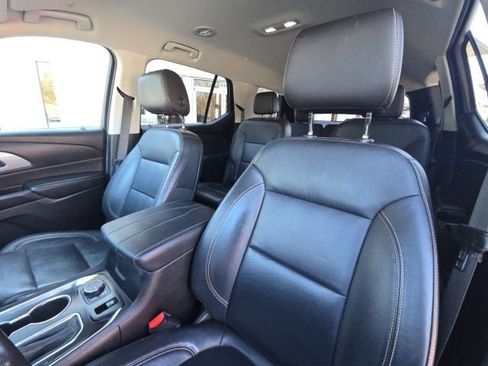 Used 2020 Chevrolet Traverse RS w/ LPO, Floor Liner Package image 25