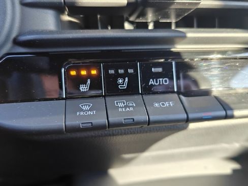 Used 2025 Toyota Crown Signia image 14