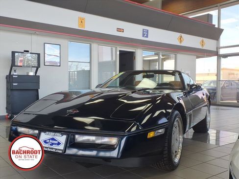 Used 1989 Chevrolet Corvette Convertible RWD image 3
