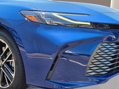 Used 2025 Toyota Camry XLE FWD image 2