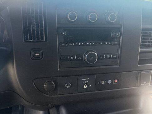 Used 2019 GMC Savana 2500 RWD image 7