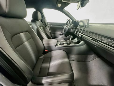 Used 2025 Honda Civic Sport image 29