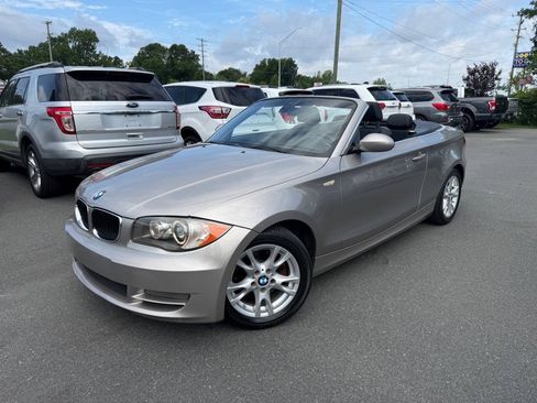 Used 2009 BMW 128i Convertible RWD image 1