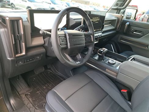 New 2025 GMC Hummer EV 2X w/ Extreme Off-Road Package image 17