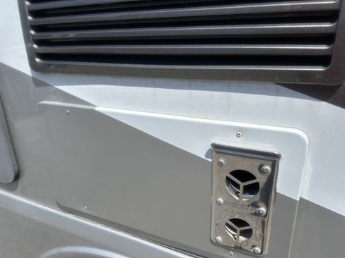 Used 2015 Mercedes-Benz Sprinter 3500 image 60